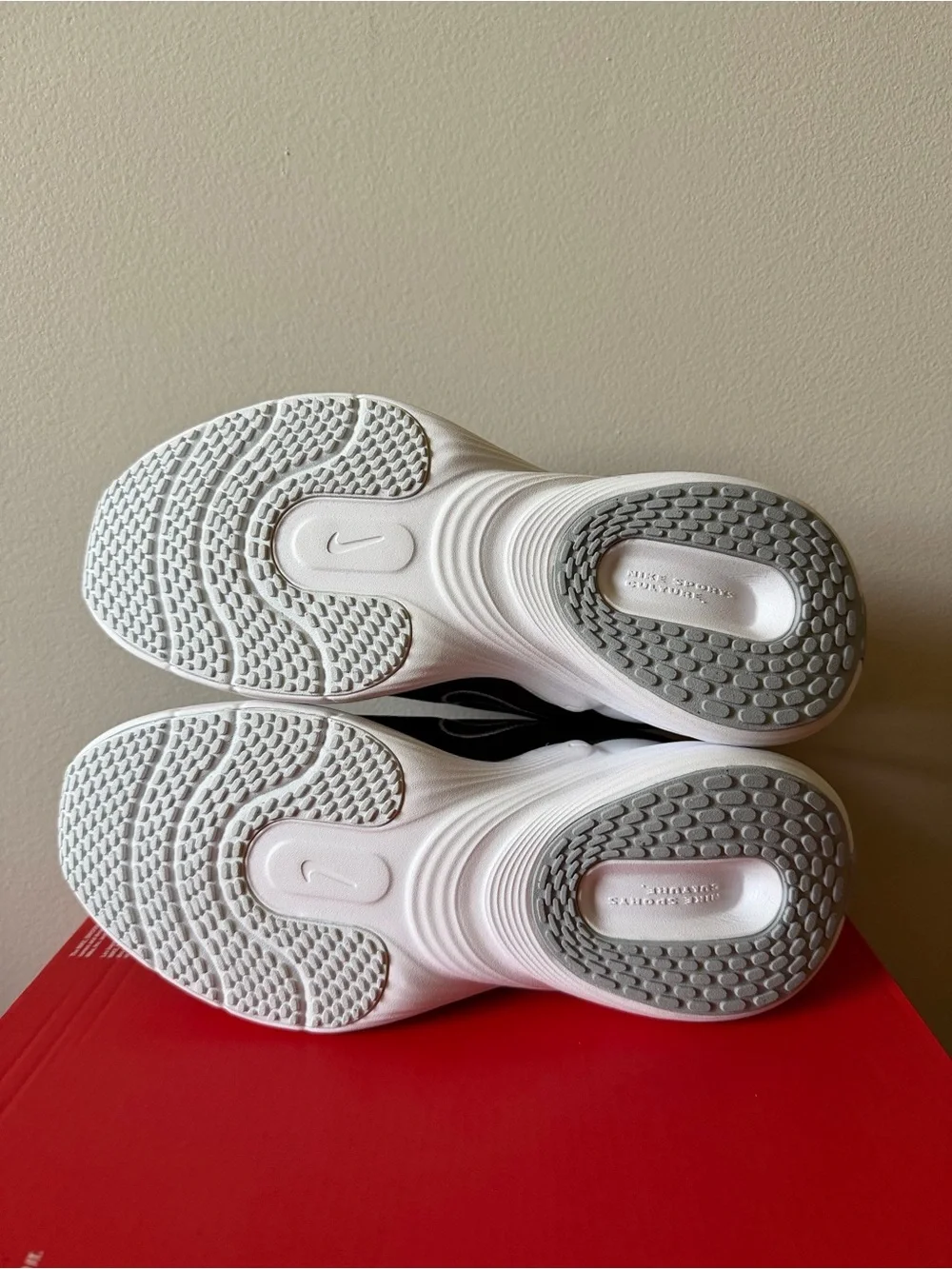 Nike Uplift SC Black White IB2766-003 Women’s Size 6